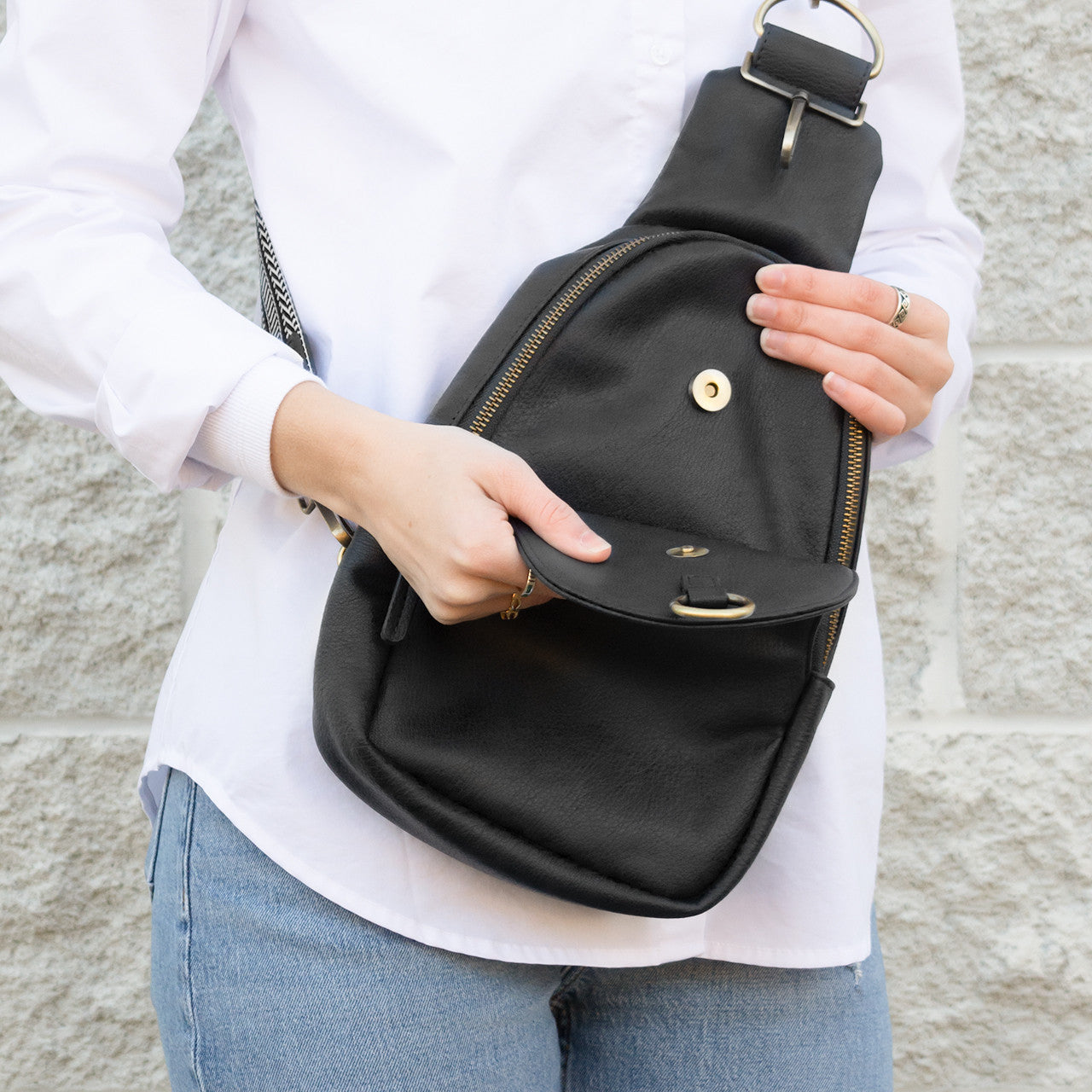 Dual Wear Detachable Strap Grain Textured Daily Sling Bag