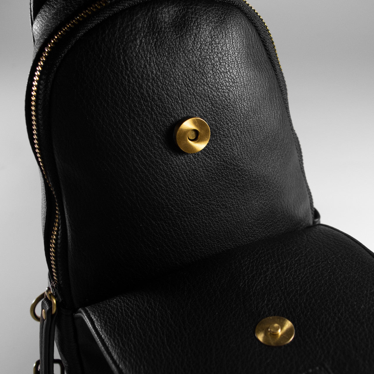 Dual Wear Detachable Strap Grain Textured Daily Sling Bag
