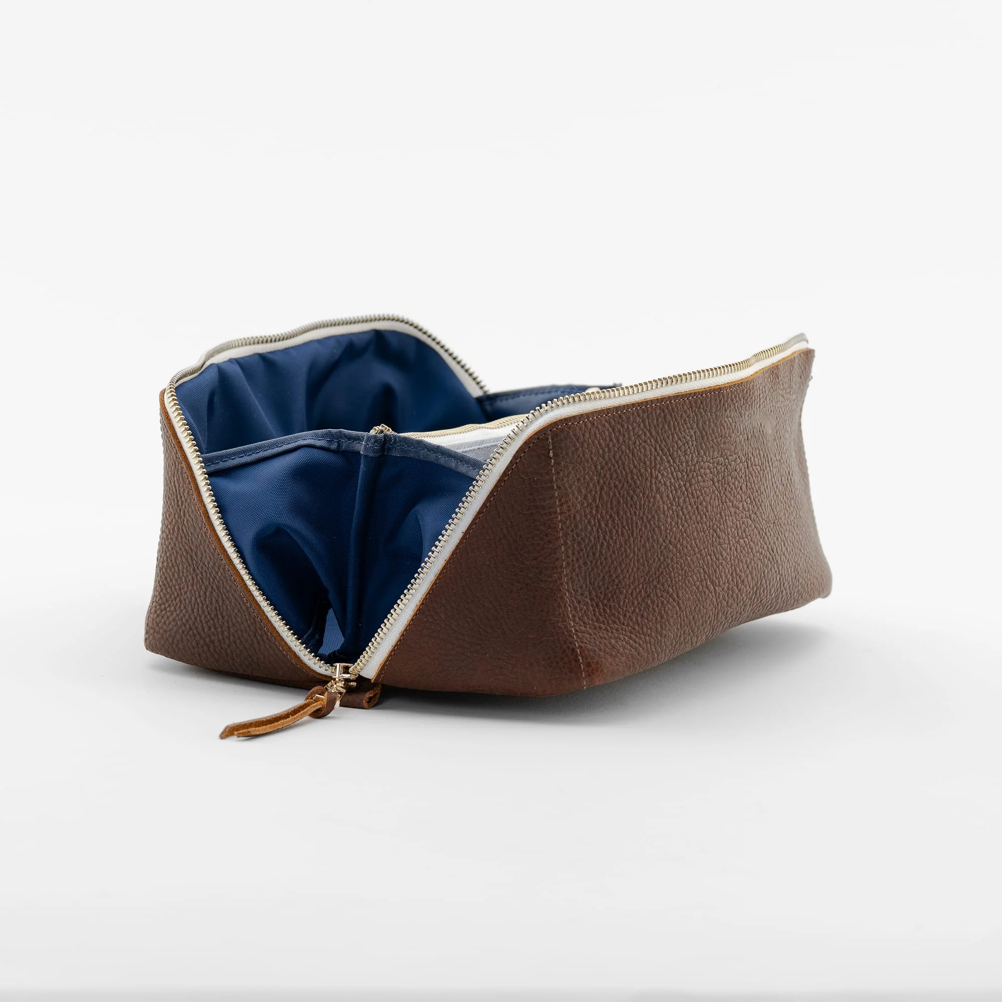 Handcrafted Patina-Developing Leather Travel Daily Cosmetic Bag